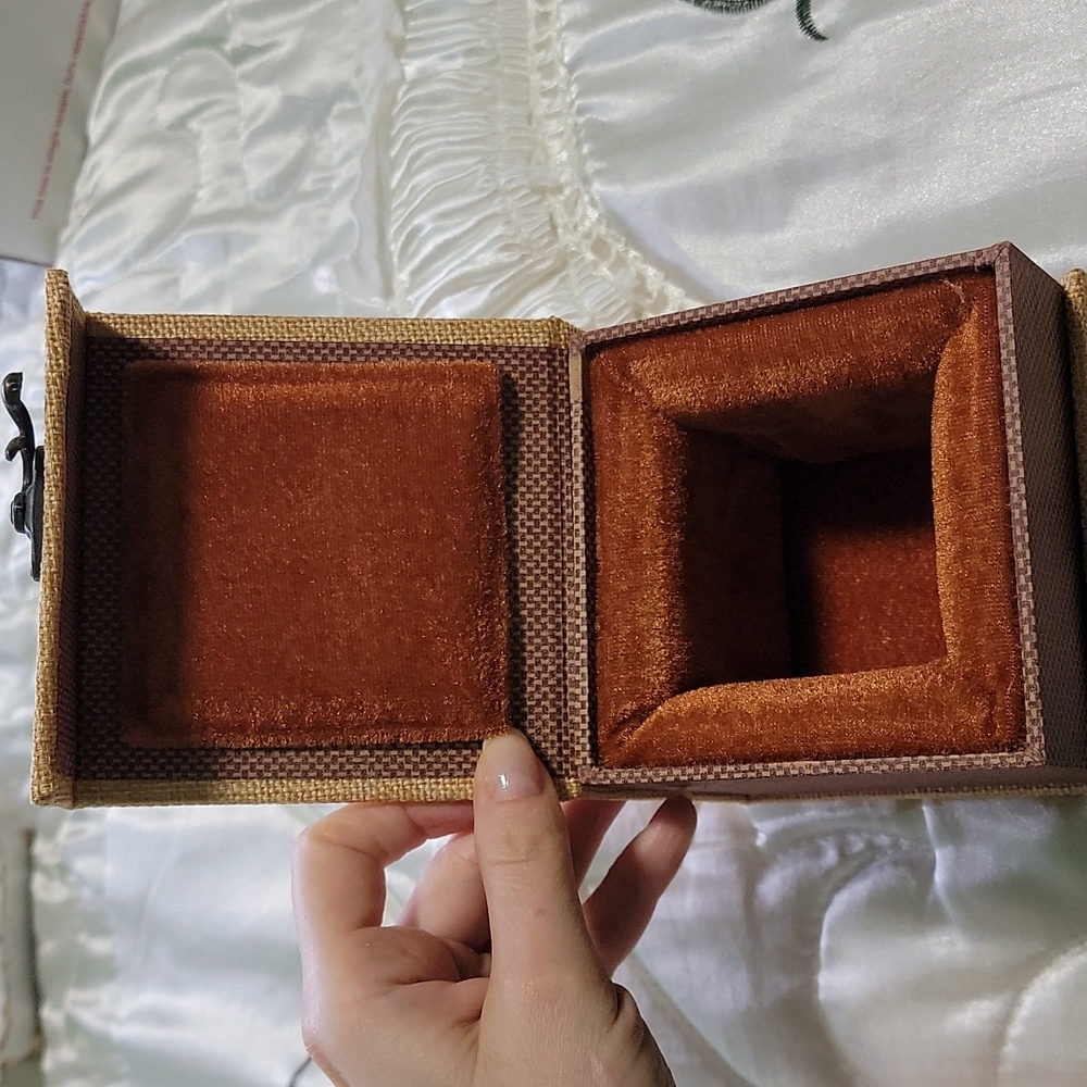 Gift Box - Picture 3 of 7